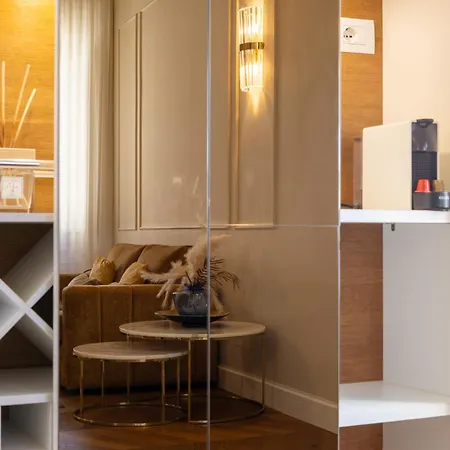 Calzaiuoli Gold Private House With Terrace Апартаменты *