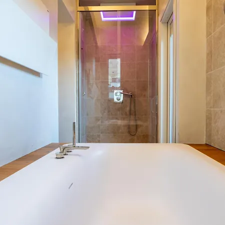 Calzaiuoli Gold Private House With Terrace