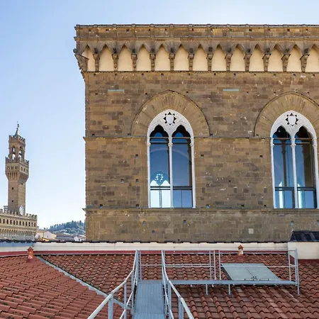 Calzaiuoli Gold Private House With Terrace Florence